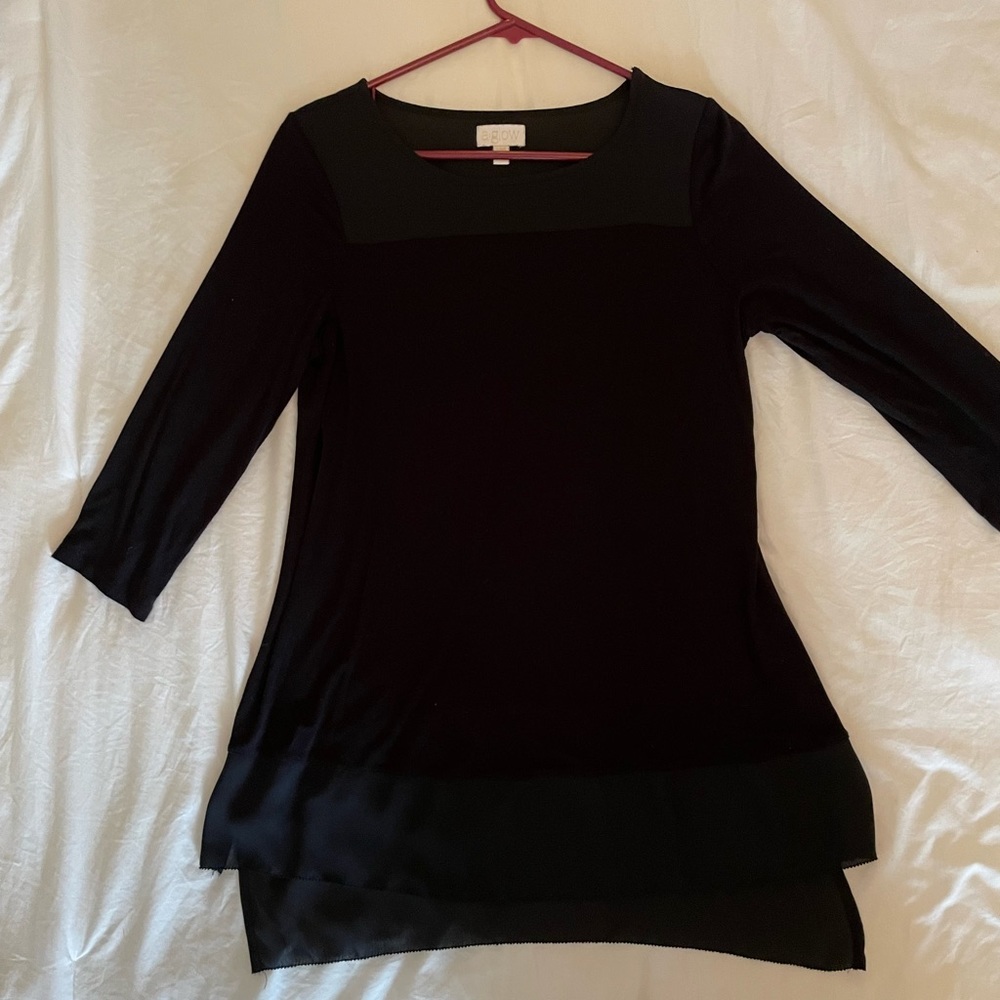 A:Glow Black Tunic